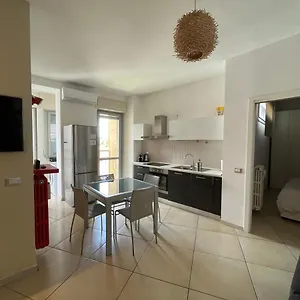 Appartamento Bilocale In Centro - 10km Da Malpensa, Gallarate