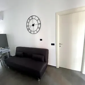 Appartamento House Luminoso Con Terrazzo, Gallarate