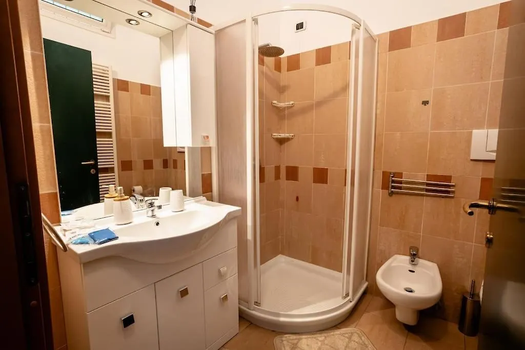 Lägenhet Luxury Residence Valle Nuova Gallarate Italien